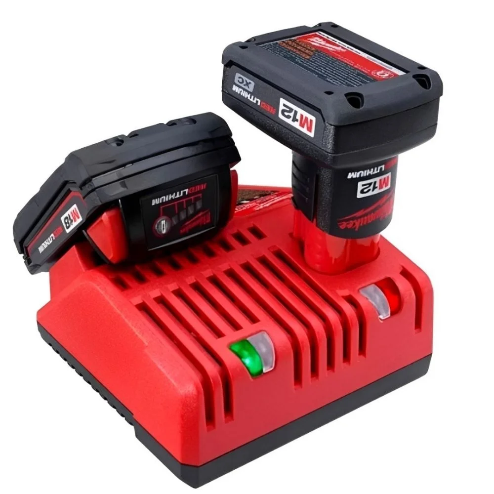 Carregador De Bateria 12V E 18V - Bivolt - Milwaukee - 48-1959 - Imagem 4