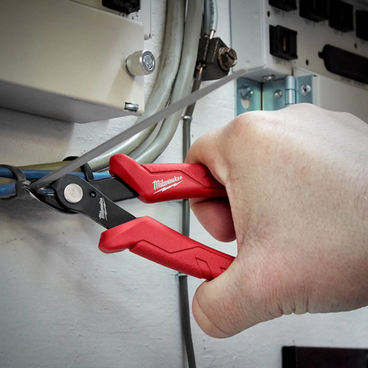Alicate de corte 5" Milwaukee 48-22-6105 - Imagem 6